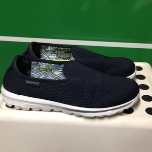Skechers memory foam shoes size 6.5
